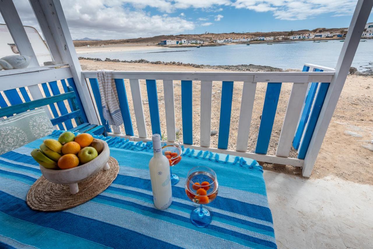 Cabin In Front Of Idyllic Majanicho Beach Exterior foto